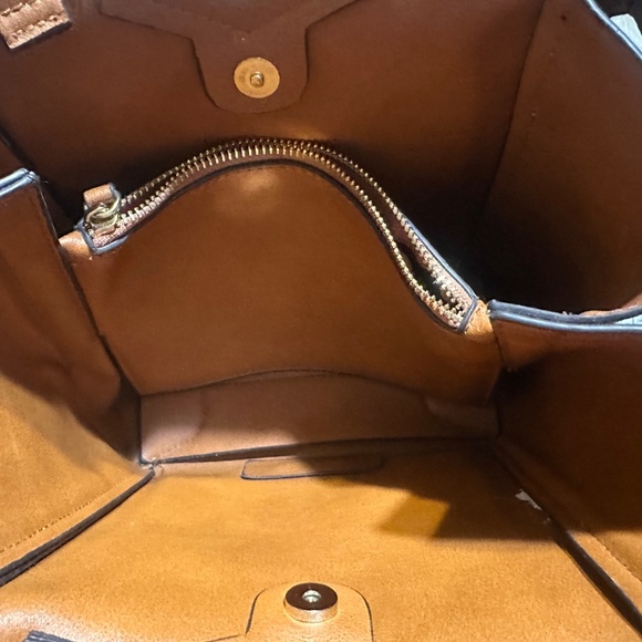 Purse - Picture 3 of 4